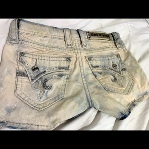 White washed rock revival Jean shorts size 26